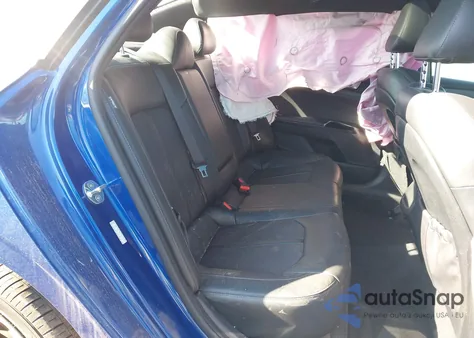 2021 Kia K5 Gt-Line z USA, uszkodzony, nr VIN 5XXG64J23MG043059